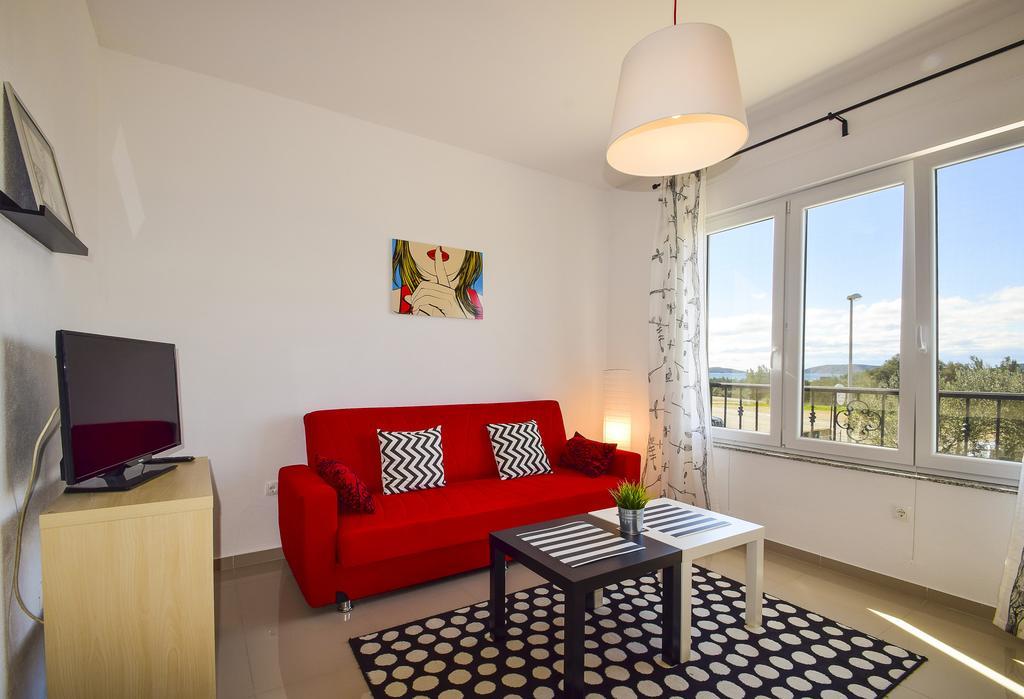 Amadrian Apartments シベニク エクステリア 写真