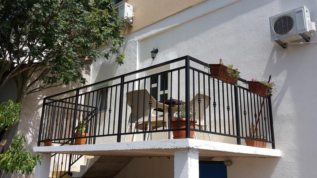 Amadrian Apartments シベニク エクステリア 写真